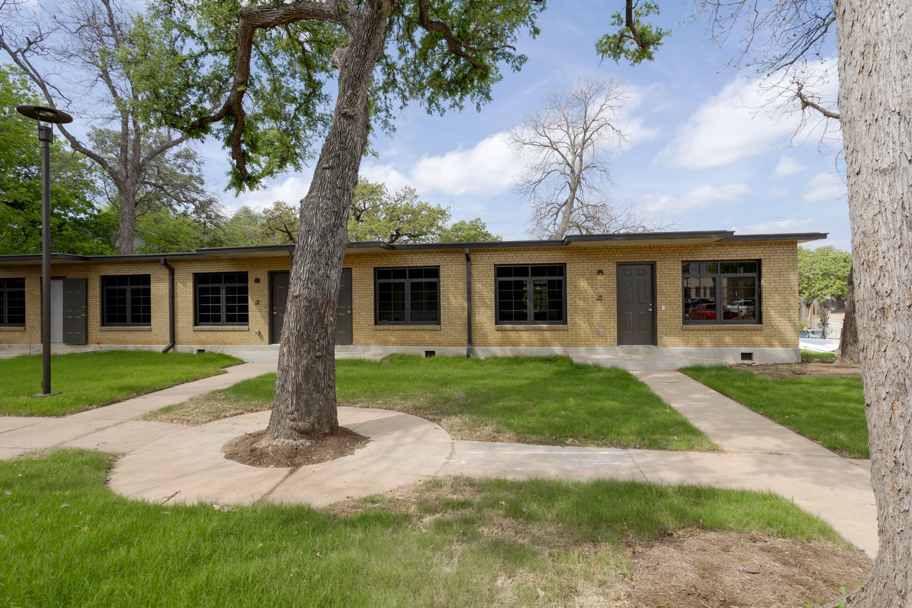 Pathways at Rosewood Courts residences and green space